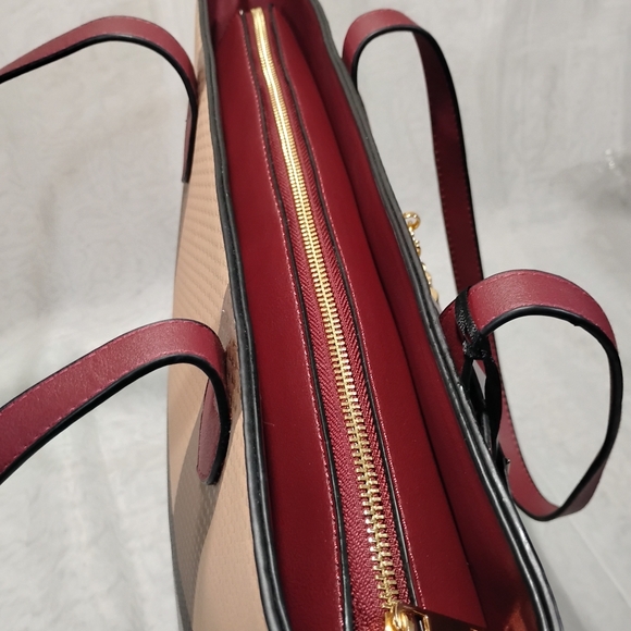 Deluxity Tote Vegan Leather NWT - Picture 4 of 11